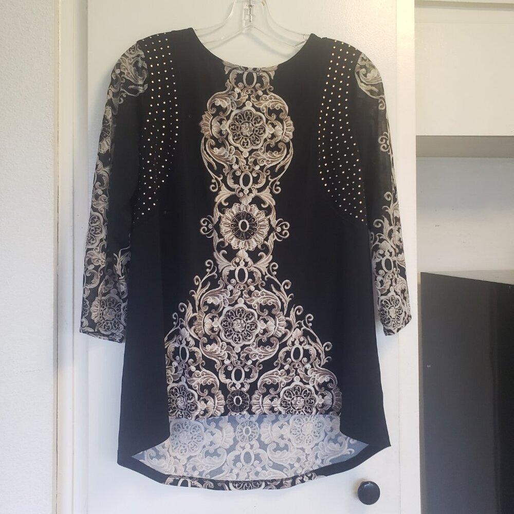 Style & Co. Black, white and brown with gold beads size PM